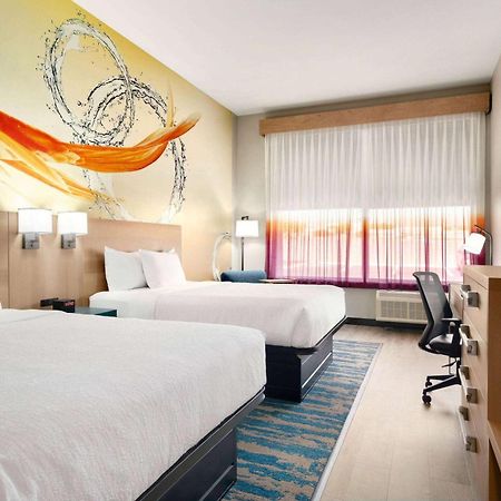 La Quinta Inn & Suites By Wyndham San Antonio Seaworld Lafb Eksteriør billede