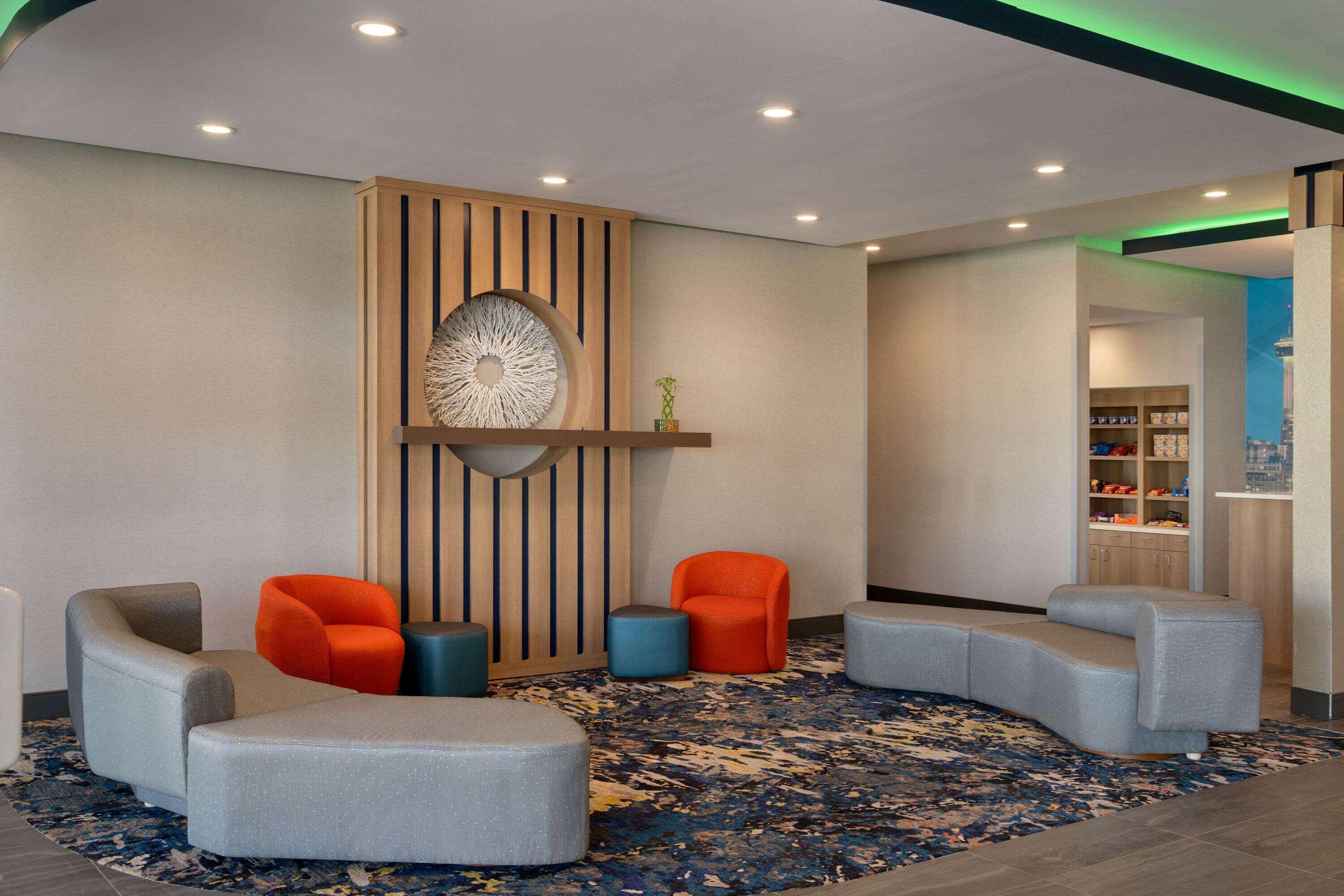 La Quinta Inn & Suites By Wyndham San Antonio Seaworld Lafb Eksteriør billede